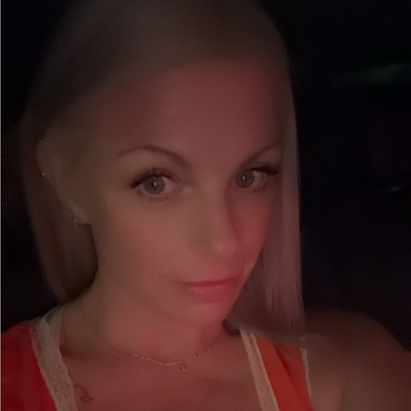 Meet your Posher, Tiffiny - Picture 3 of 8